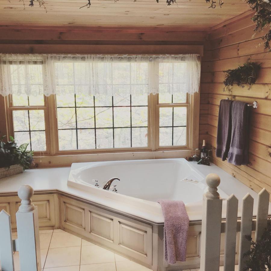 Wild Rose Cabin By Amish Country Lodging Millersburg Zewnętrze zdjęcie