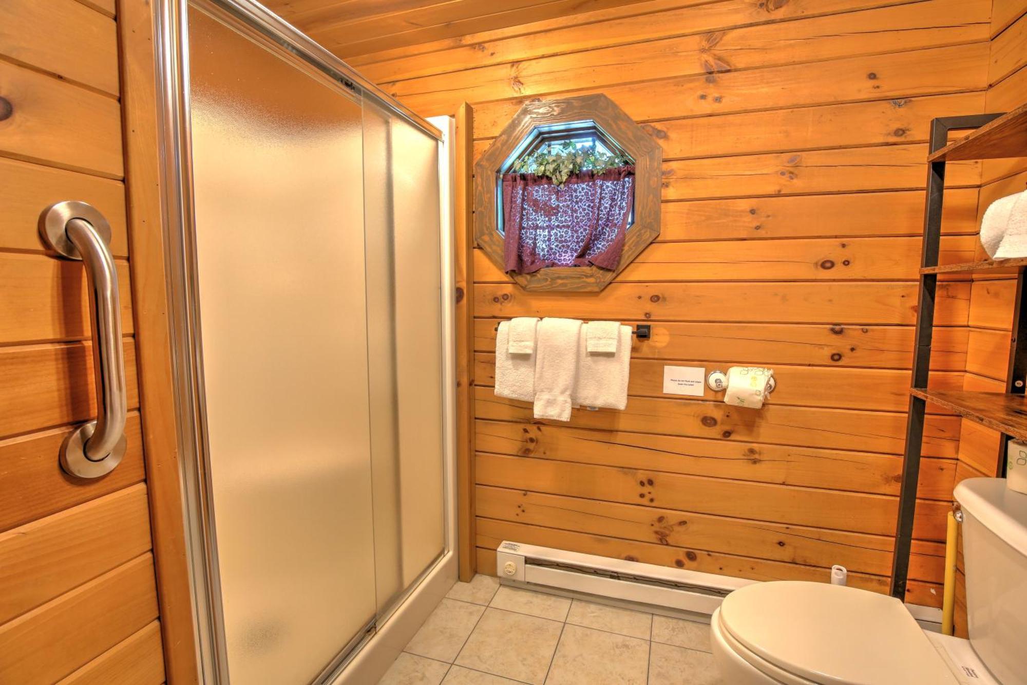 Wild Rose Cabin By Amish Country Lodging Millersburg Zewnętrze zdjęcie